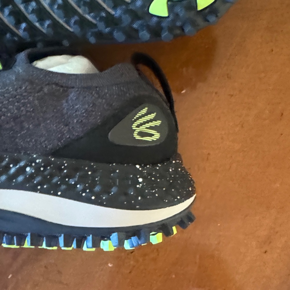 Under Armour Stephen Curry Golf shoes. Black and Green Men's Shoes - Picture 3 of 5